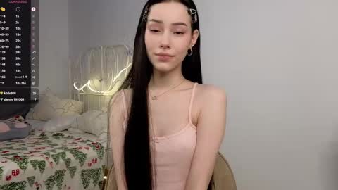 Snapshot of liaglamour chatting on 03-09-25, 09:24 Lia online show from 03-09-25, 09:24