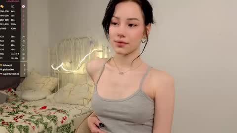 Snapshot of liaglamour chatting on 03-11-25, 09:13 Lia online show from 03-11-25, 09:13