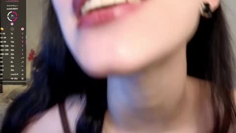 Snapshot of liaglamour chatting on 11-12-25, 08:59 Lia online show from 11-12-25, 08:59