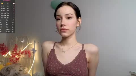 Lia  online show from 06-21-26, 10:07