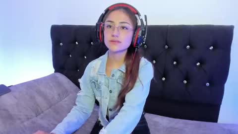 Snapshot of liah_star chatting on 11-18-25, 07:18 Liah online show from 11-18-25, 07:18