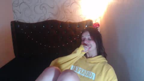  Lia  online show from 03-05-25, 06:44