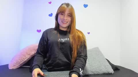 Liah Ferrer online show from 10-20-25, 04:35