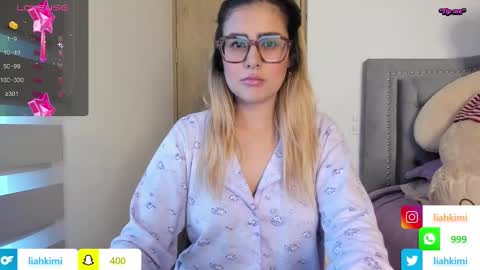 Lia  online show from 12-04-24, 10:19