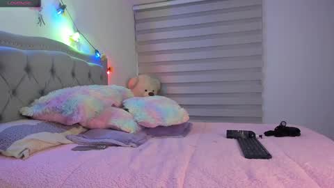 Lia  online show from 02-12-25, 05:05