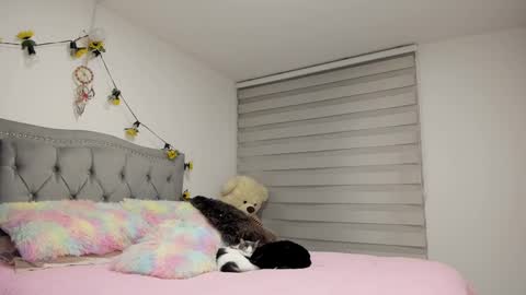 Lia  online show from 03-10-25, 11:27