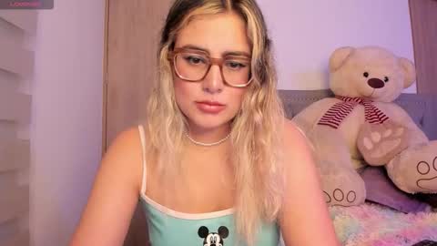 Lia  online show from 10-06-25, 10:51