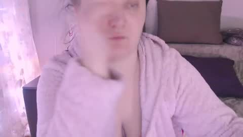 Snapshot of liahsofty chatting on 01-26-25, 11:50 miss Lia colection for travel online show from 01-26-25, 11:50