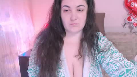 Snapshot of liahsofty chatting on 03-02-25, 03:48 miss Lia colection for travel online show from 03-02-25, 03:48