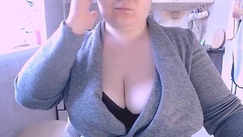 Snapshot of liahsofty chatting on 09-21-25, 05:31 miss Lia colection for travel online show from 09-21-25, 05:31