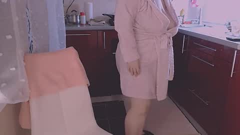 miss Lia  colection for travel online show from 04-04-26, 11:13