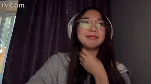 Snapshot of liaisonx_rosa chatting on 10-22-25, 11:43 liaisonx_rosa online show from 10-22-25, 11:43