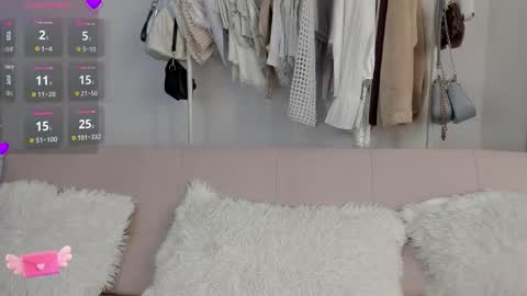 Snapshot of liajohnsons_ chatting on 03-05-26, 01:12 Lia Johnsons online show from 03-05-26, 01:12