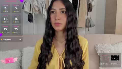 Snapshot of liajohnsons_ chatting on 03-08-26, 01:03 Lia Johnsons online show from 03-08-26, 01:03