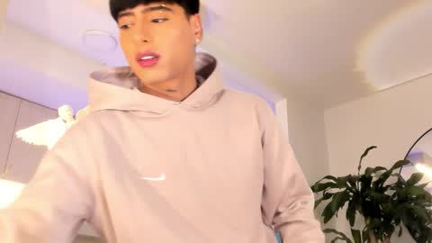 Liam online show from 03-26-26, 08:20