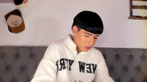 Snapshot of liam_055 chatting on 05-09-26, 09:42 Liam online show from 05-09-26, 09:42