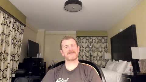 Liam online show from 02-08-25, 12:38