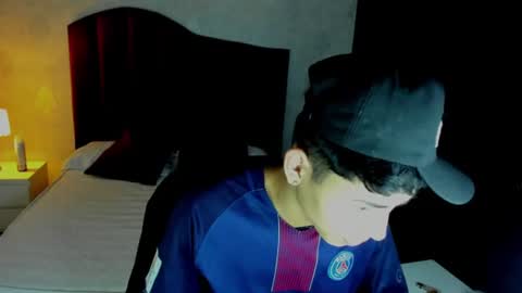 Snapshot of liam_adamms chatting on 06-17-26, 04:19 Liam Adamms online show from 06-17-26, 04:19