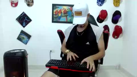 Snapshot of liam_andres12 chatting on 03-25-26, 11:22 Andres online show from 03-25-26, 11:22