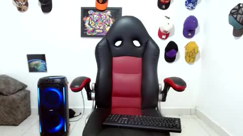 Andres online show from 05-17-26, 09:44