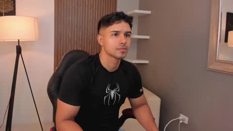 Liam Collins online show from 12-23-24, 11:36