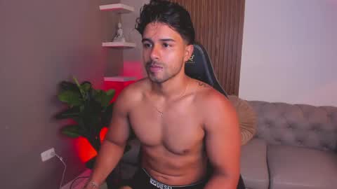 Snapshot of liam_colliins chatting on 04-21-26, 11:49 Liam Collins online show from 04-21-26, 11:49
