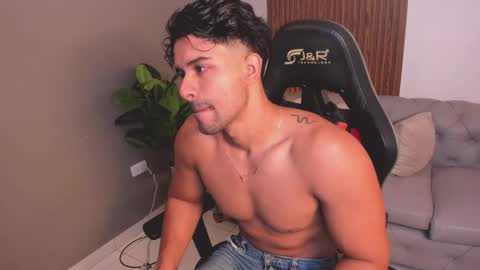Snapshot of liam_colliins chatting on 04-30-26, 11:49 Liam Collins online show from 04-30-26, 11:49