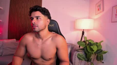 Snapshot of liam_colliins chatting on 05-08-26, 12:10 Liam Collins online show from 05-08-26, 12:10