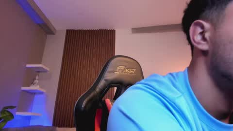 Snapshot of liam_colliins chatting on 05-21-26, 11:50 Liam Collins online show from 05-21-26, 11:50