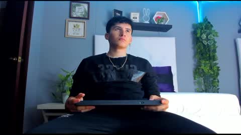 liam_conorr online show from 12-09-24, 12:19