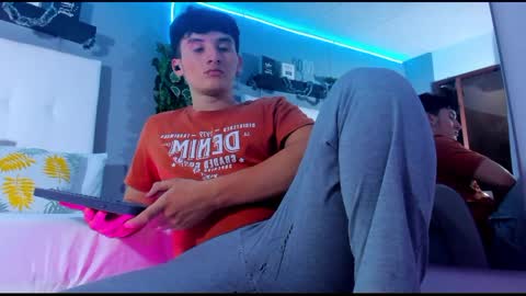liam_conorr online show from 12-12-24, 04:10