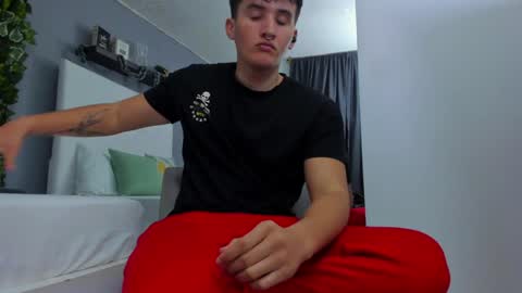 liam_conorr online show from 12-31-24, 03:42