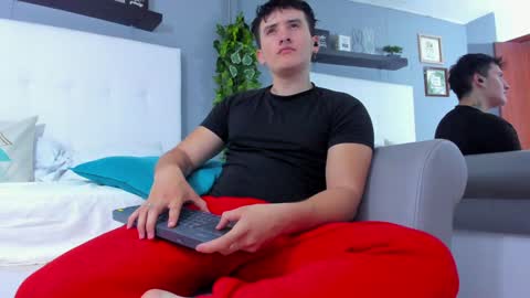 liam_conorr online show from 01-14-25, 05:12