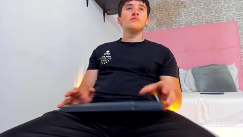 liam_conorr online show from 01-29-25, 12:24