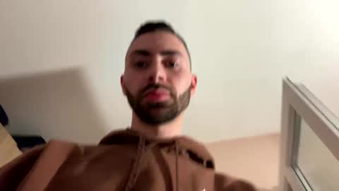 Snapshot of liam_daniel chatting on 02-21-25, 05:53 Liam online show from 02-21-25, 05:53