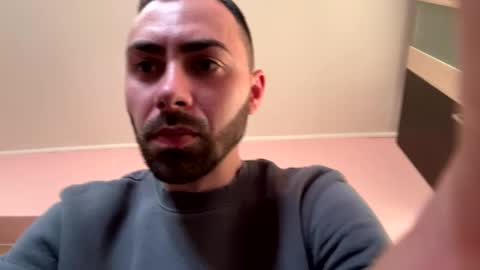 Snapshot of liam_daniel chatting on 02-23-25, 05:34 Liam online show from 02-23-25, 05:34