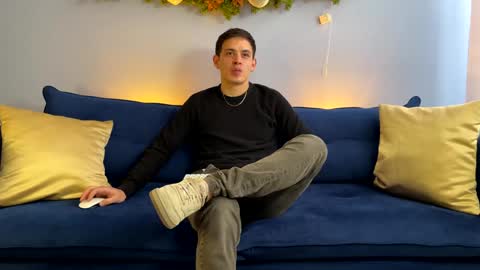 Liam online show from 01-06-25, 05:16