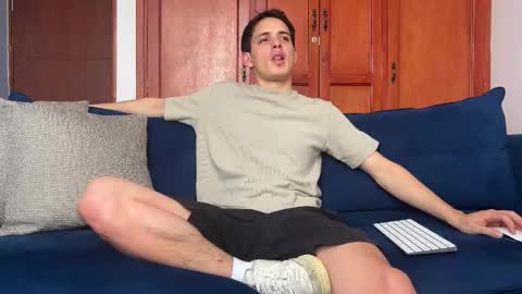 Liam online show from 11-28-25, 04:31