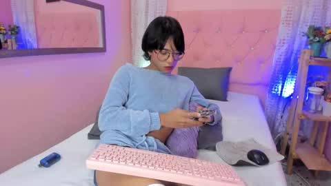 Snapshot of liam_evvan chatting on 11-06-25, 04:02 Liam online show from 11-06-25, 04:02