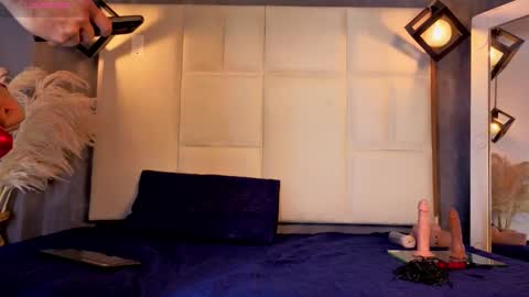 Liam forest  online show from 12-16-25, 04:50