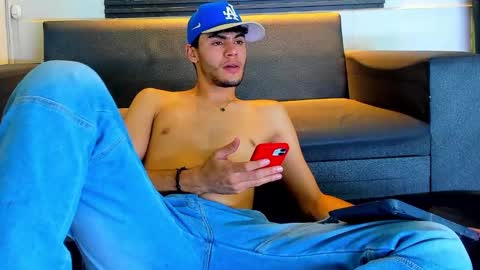 liam_genner online show from 09-09-25, 01:05