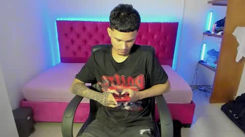 liam_hard01 online show from 02-09-26, 12:31