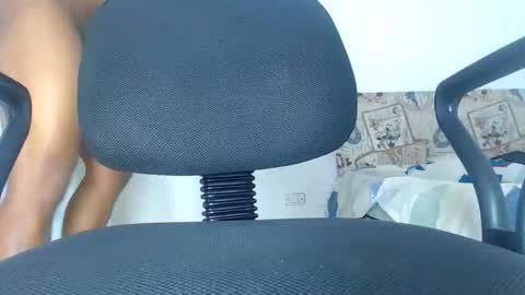 Snapshot of liam_igor chatting on 11-16-25, 06:13 liam online show from 11-16-25, 06:13