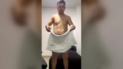 liam_jones10 online show from 12-19-25, 05:47