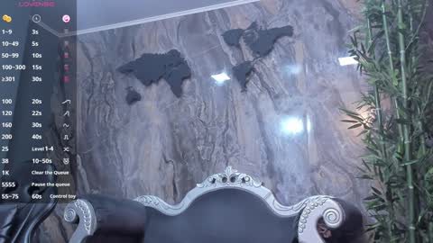 LIAM KLEIN online show from 12-23-24, 02:17