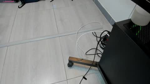 LIAM KLEIN online show from 01-13-25, 11:19