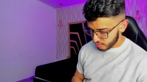 LIAM KLEIN online show from 02-17-26, 11:18