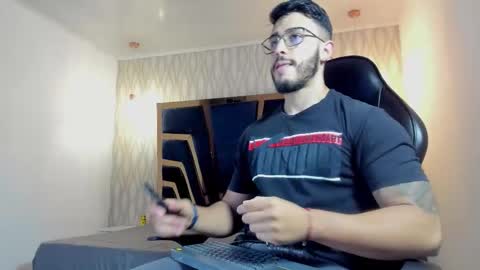 LIAM KLEIN online show from 03-21-26, 11:15