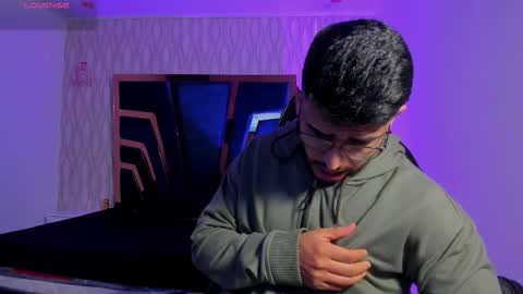 LIAM KLEIN online show from 03-26-26, 11:16