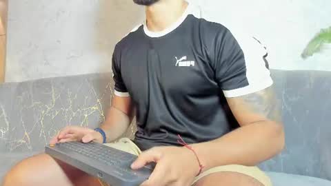 LIAM KLEIN online show from 06-19-26, 11:14